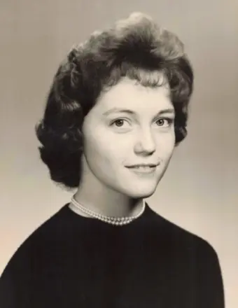 Linda Lou Fox Shultz